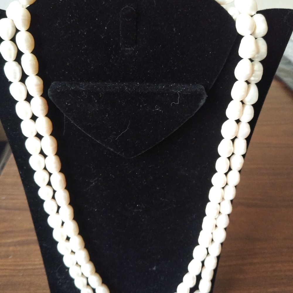 Fresh water pearl necklace